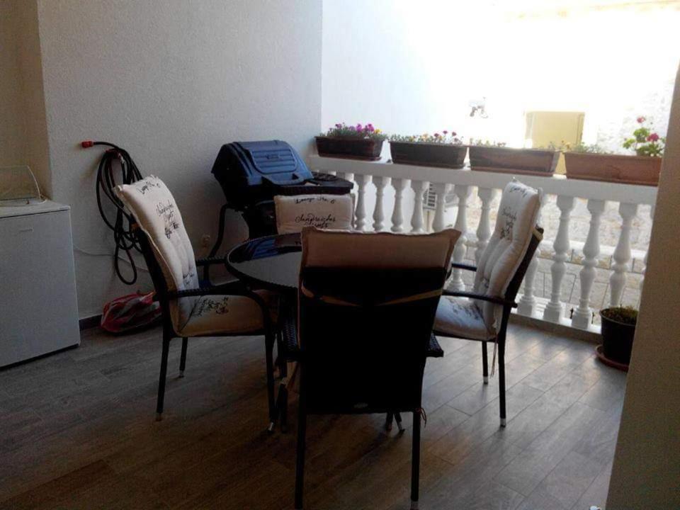 Apartmani Linda Водице Екстер'єр фото