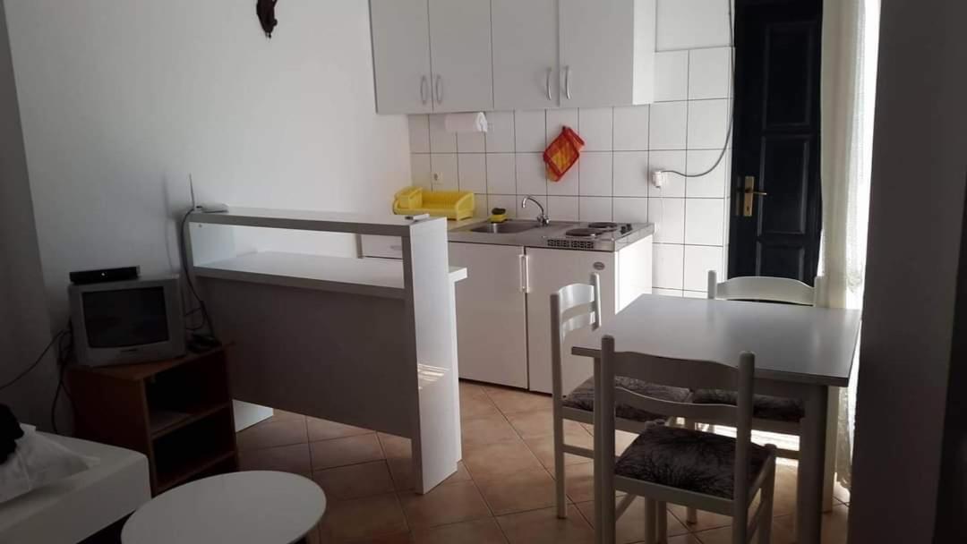 Apartmani Linda Водице Екстер'єр фото